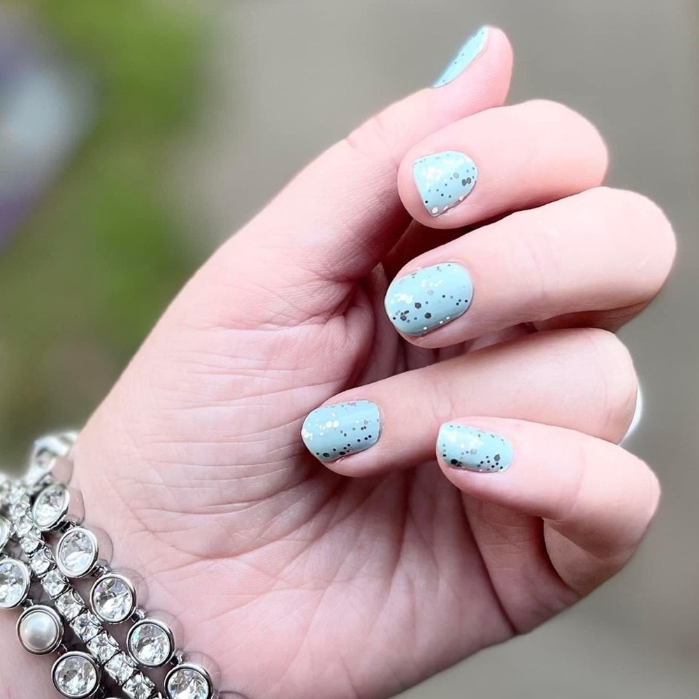 *Retired* Color Street: Don’t Make a Peep | Blue Spring Easter Silver Glitter - Picture 11 of 16